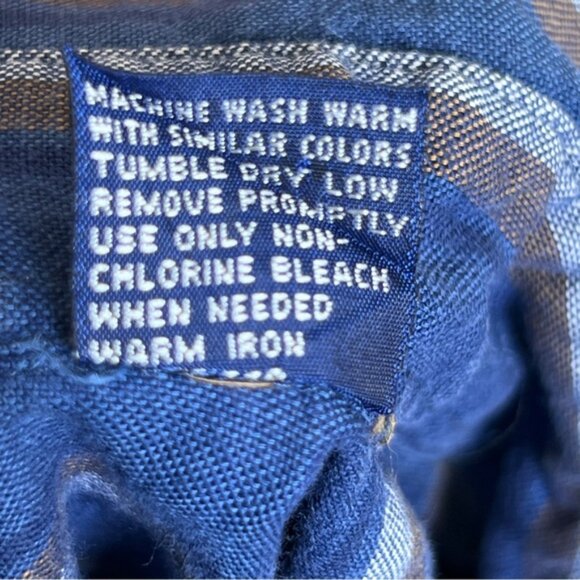 Manhattan Large Button Down Stripe Shirt w/Single Button Cuff w/Pocket - Picture 10 of 10